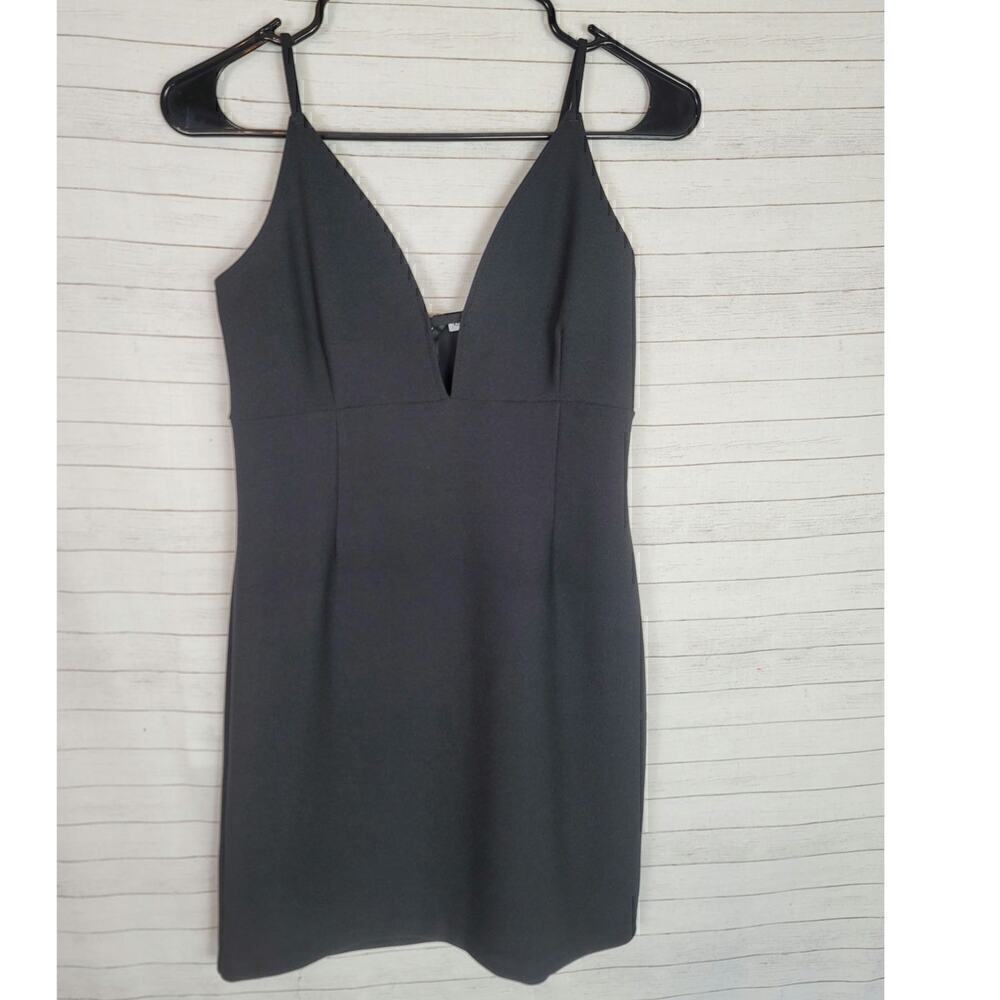 A&F LITTLE BLACK MINI DRESS w KEY HOLE DETAIL, SZ SMALLN